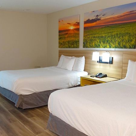 Days Inn By Wyndham Norman Exteriér fotografie